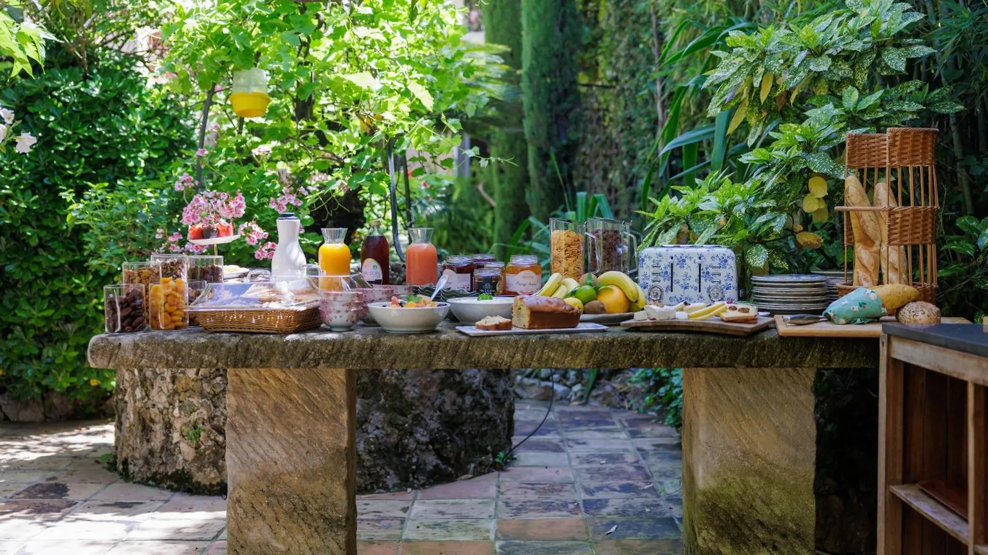 Hotel La Villa Sainte Valerie Adults Only Juan-les-Pins 4*,