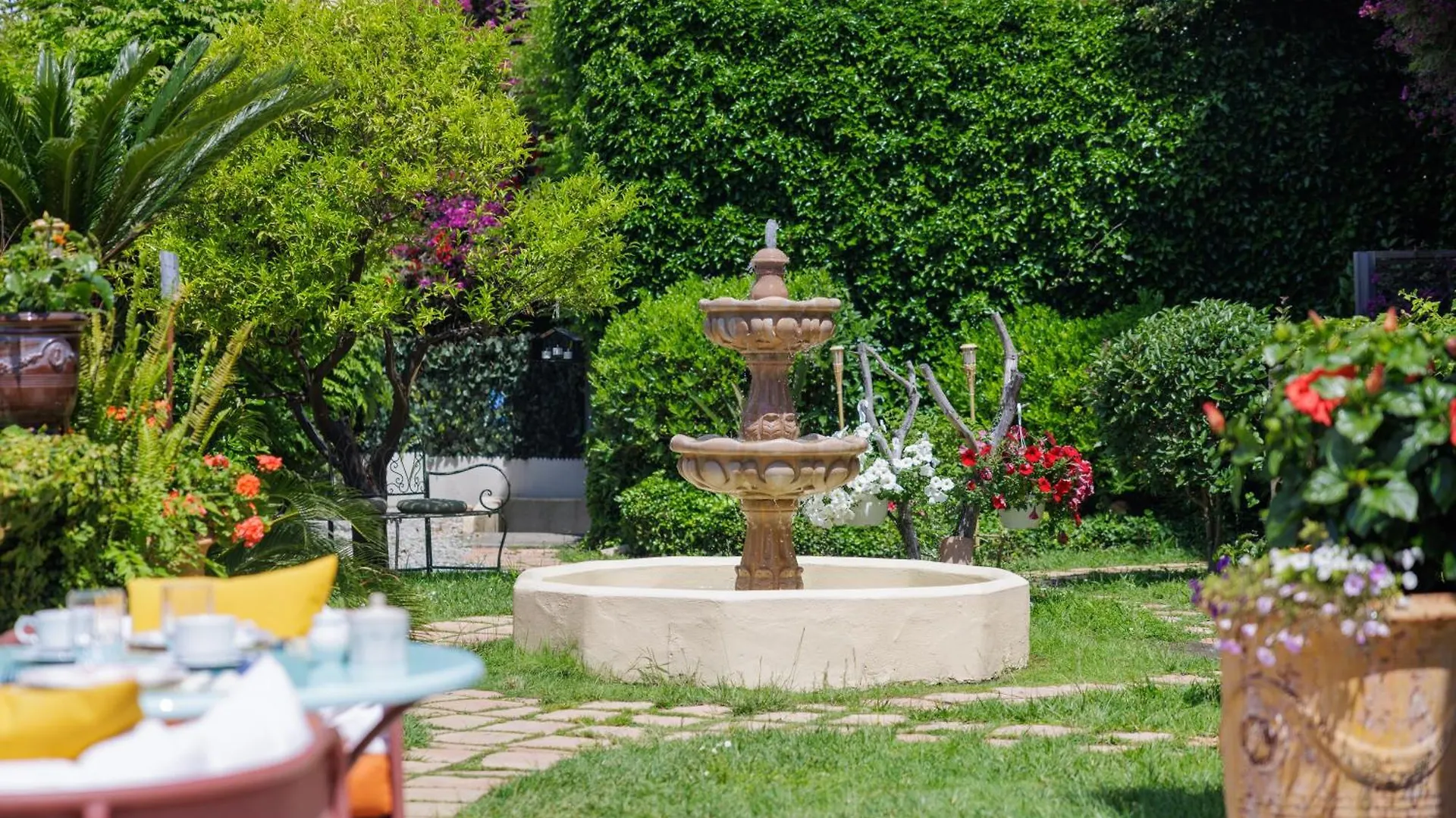 Hotel La Villa Sainte Valerie Adults Only Juan-les-Pins